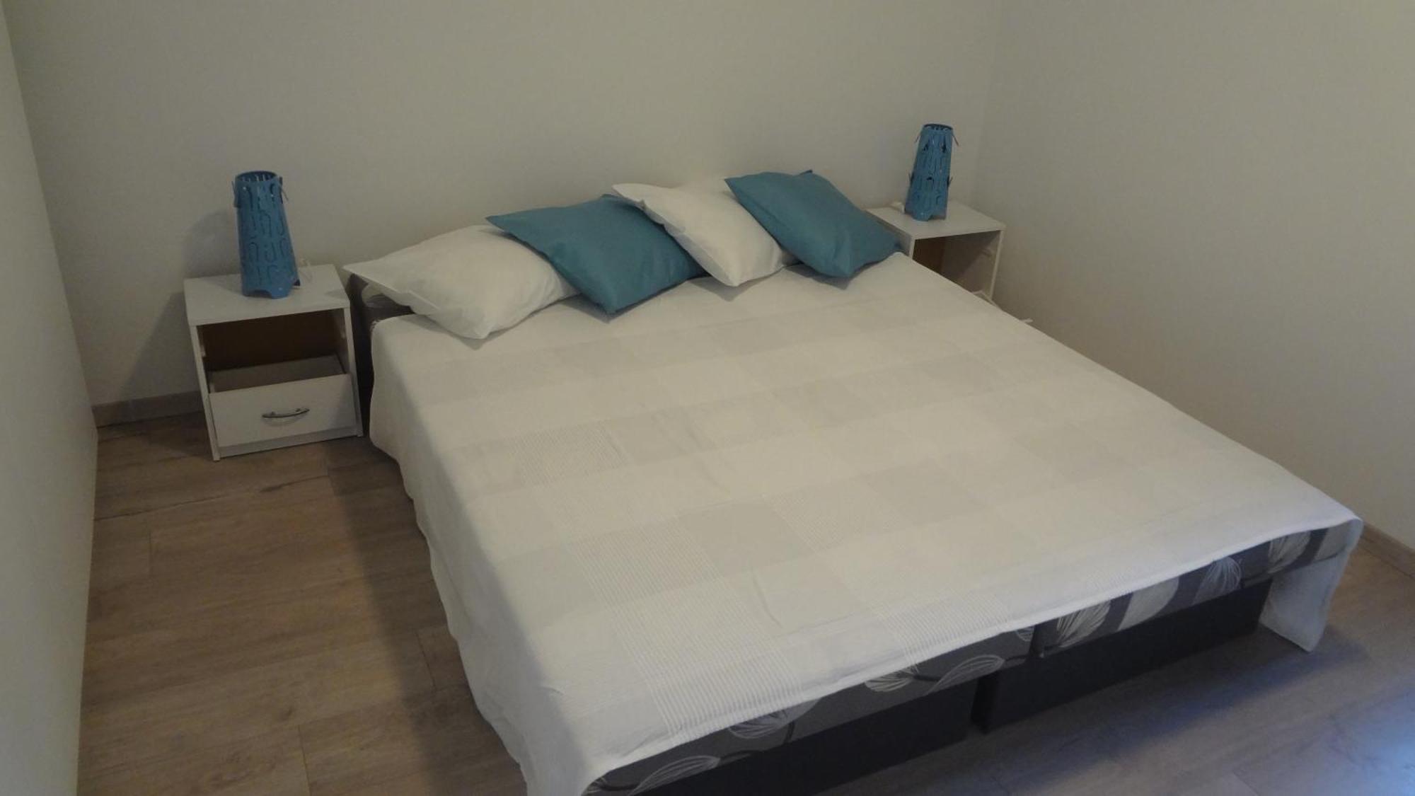 Jana Apartments 2 브라티슬라바 외부 사진